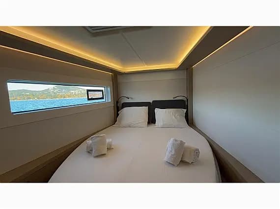 Lagoon 46 in Grimaud / Port Grimaud - Photo 3