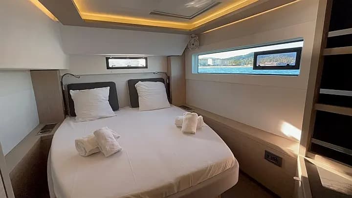 Lagoon 46 in Grimaud / Port Grimaud - Photo 5