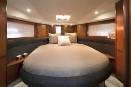 Prestige 440 in Sicily / Giardini Naxos / Porto di Giardini thumbnail 12