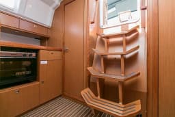 Bavaria Cruiser 37 in Pula / Trget Port thumbnail 16