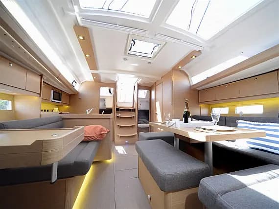 Dufour 412 Grand large in Marmaris / Netsel Marmaris Marina - Photo 3