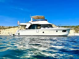 Swift Trawler 47 in Malta / Msida Yacht Marina thumbnail 9