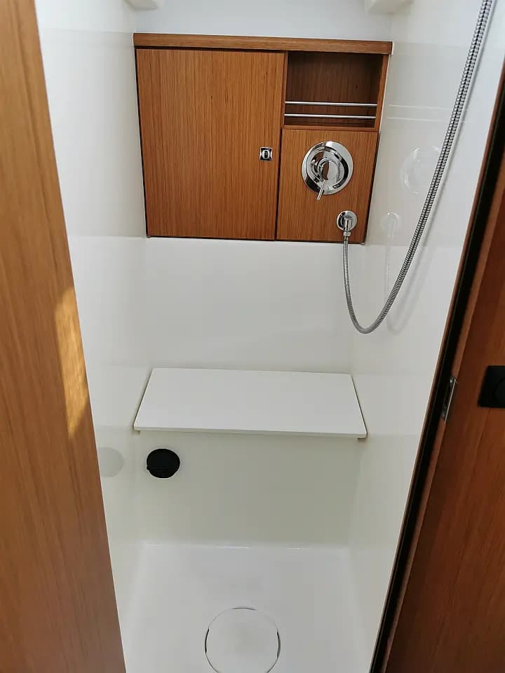 Bavaria 51 Cruiser in Herceg Novi / Lazure Meljine Marina - Photo 4