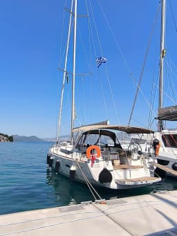 Sun Odyssey 519 in Lefkada / Marina Perigiali thumbnail 10