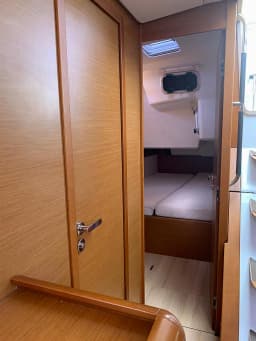 Sun Odyssey 519 in Lefkada / Marina Perigiali thumbnail 20