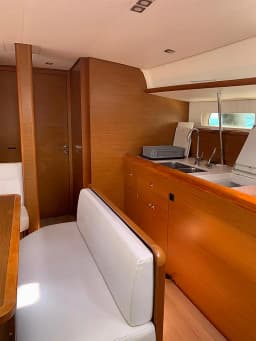 Sun Odyssey 519 in Lefkada / Marina Perigiali thumbnail 28