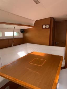 Sun Odyssey 519 in Lefkada / Marina Perigiali thumbnail 29