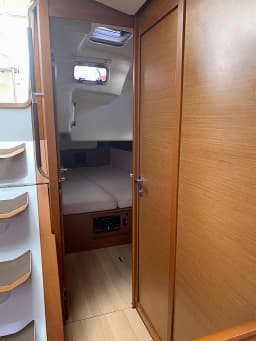 Sun Odyssey 519 in Lefkada / Marina Perigiali thumbnail 32
