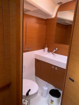 Sun Odyssey 519 in Lefkada / Marina Perigiali thumbnail 33