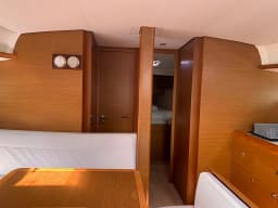 Sun Odyssey 519 in Lefkada / Marina Perigiali thumbnail 34