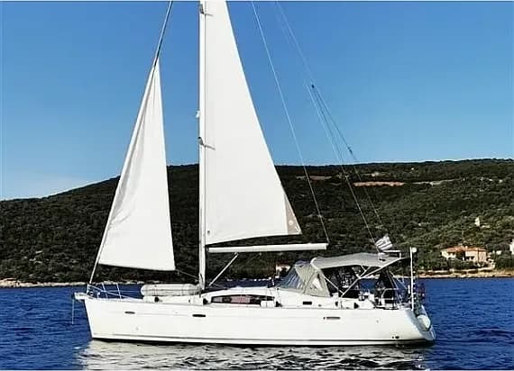 Oceanis 43 in Volos / Port of Volos - Photo 1