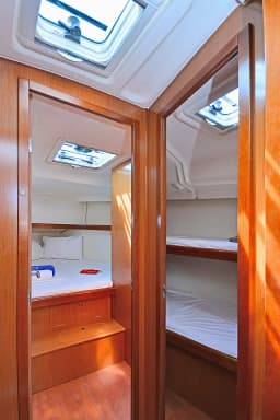 Oceanis 43 in Volos / Port of Volos thumbnail 8