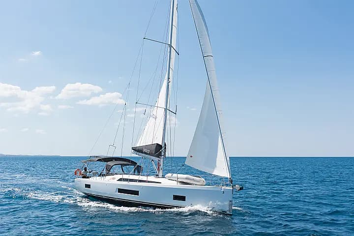 Oceanis 46.1 in Athens / Alimos Marina - Photo 3