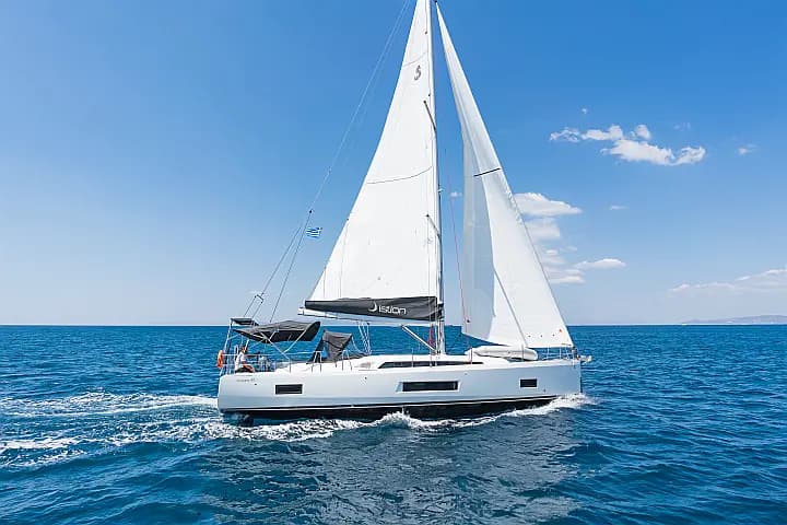 Oceanis 46.1 in Athens / Alimos Marina - Photo 4