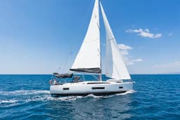 Oceanis 46.1 in Athens / Alimos Marina thumbnail 4