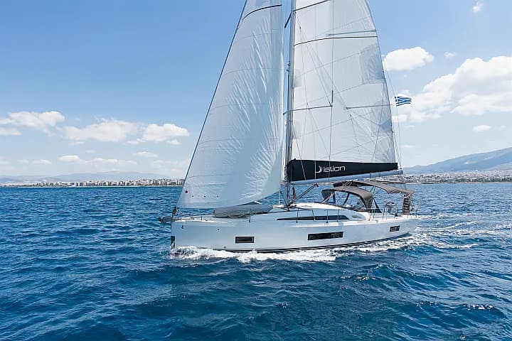 Oceanis 46.1 in Athens / Alimos Marina - Photo 5