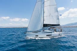 Oceanis 46.1 in Athens / Alimos Marina thumbnail 5