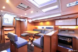 Dufour 530 in Castellammare di Stabia / Marina di Stabia thumbnail 14
