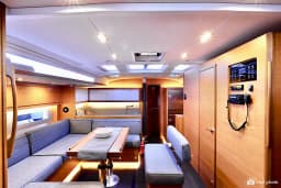 Dufour 530 in Castellammare di Stabia / Marina di Stabia thumbnail 16