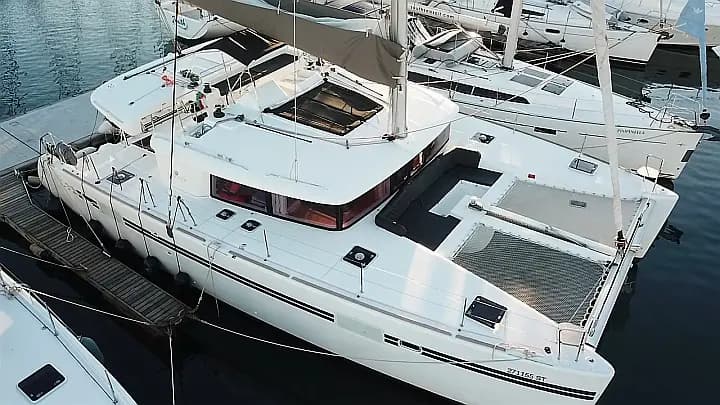Lagoon 450 Fly in Lavrion / Olympic Marina - Photo 4