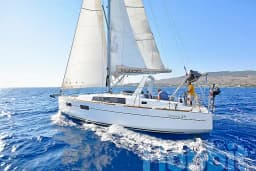 Oceanis 35 in Kos / Marina Kos thumbnail 24