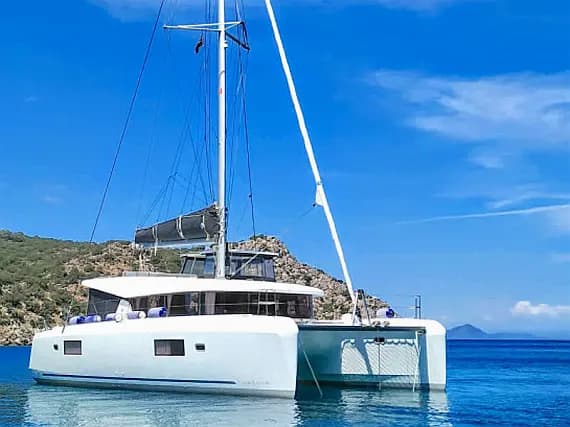 Lagoon 42 in Athens / Alimos Marina - image 1