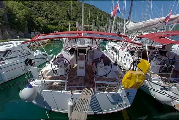 Oceanis 38.1 in Dubrovnik / ACI Marina Dubrovnik - Photo 1