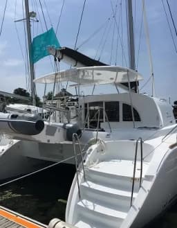 Lagoon 380 in Eden Island / Mahe, Victoria / Eden Island Marina thumbnail 17