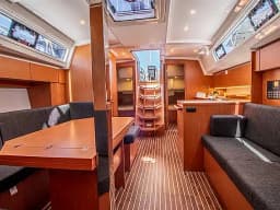 Bavaria C42 in Lefkada / Nikiana Marina thumbnail 2