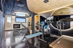Motoryacht in Split / ACI Marina Split thumbnail 39