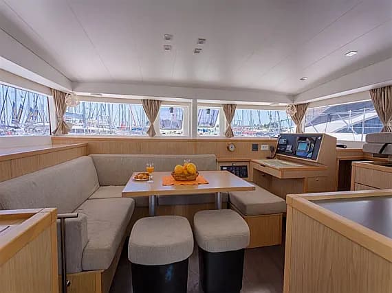 Lagoon 400 S2 in Split / ACI Marina Split - Photo 3