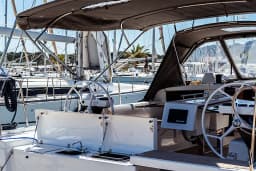 Dufour 430 in Sardinia / Portisco / Marina di Portisco thumbnail 5