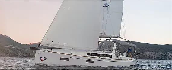 Oceanis 38.1 in Nea Peramos - Attica / Nea Peramos - Photo 1