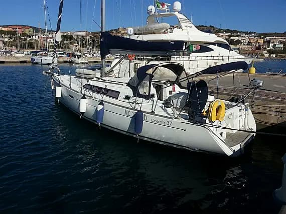 Oceanis 37 in Piombino / Salivoli - Photo 1