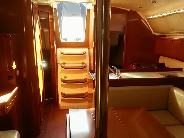 Oceanis 37 in Piombino / Salivoli - Photo 5