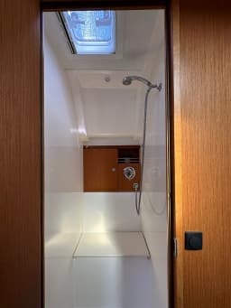 Bavaria Cruiser 51 in Sukošan / D-Marin Dalmacija Marina thumbnail 8