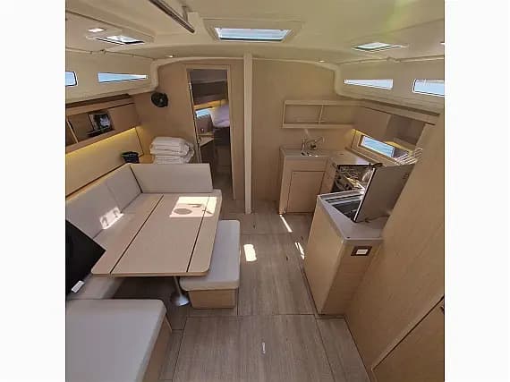 Oceanis 40.1 in Corfu / Gouvia / D-Marin Marina Gouvia - Photo 3