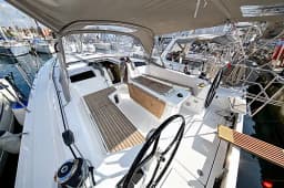 Oceanis 40.1 in Zadar / Marina Zadar thumbnail 10