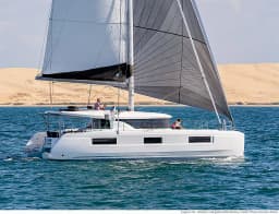 Lagoon 46 in Athens / Alimos Marina thumbnail 6