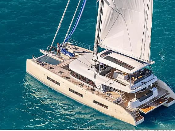 Lagoon Sixty 5 in Sicily / Castellammare del Golfo / Porto di Castellammare del Golfo - Photo 1