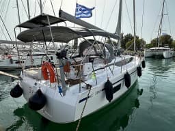 Bavaria C38 in Athens / Alimos Marina thumbnail 6