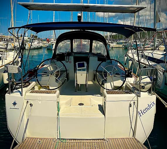 Sun Odyssey 419 in Sukošan / D-Marin Dalmacija Marina - Photo 1