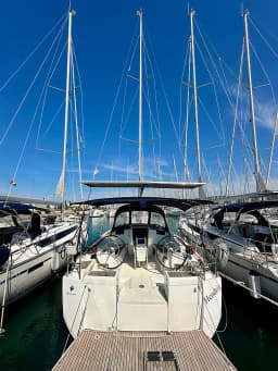 Sun Odyssey 419 in Sukošan / D-Marin Dalmacija Marina thumbnail 10