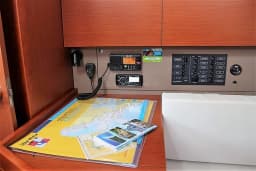 Oceanis 35 in Split / ACI Marina Split thumbnail 13