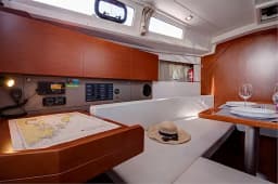Oceanis 35 in Split / ACI Marina Split thumbnail 14