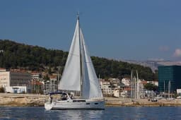 Oceanis 35 in Split / ACI Marina Split thumbnail 7