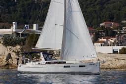 Oceanis 35 in Split / ACI Marina Split thumbnail 8