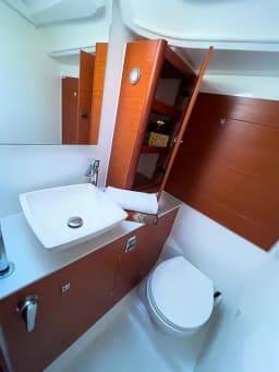 Dufour 390 Grand Large in Bocca di Magra thumbnail 10