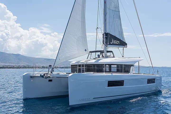 Lagoon 40 in Rhodes New Marina - Photo 4