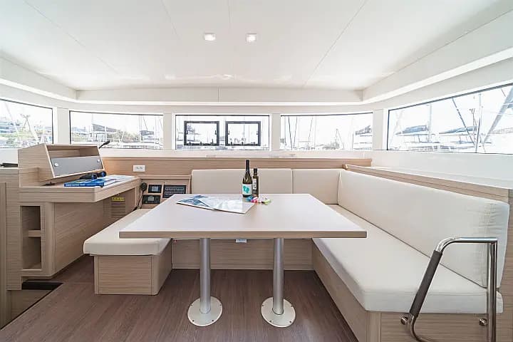 Lagoon 40 in Rhodes New Marina - Photo 5